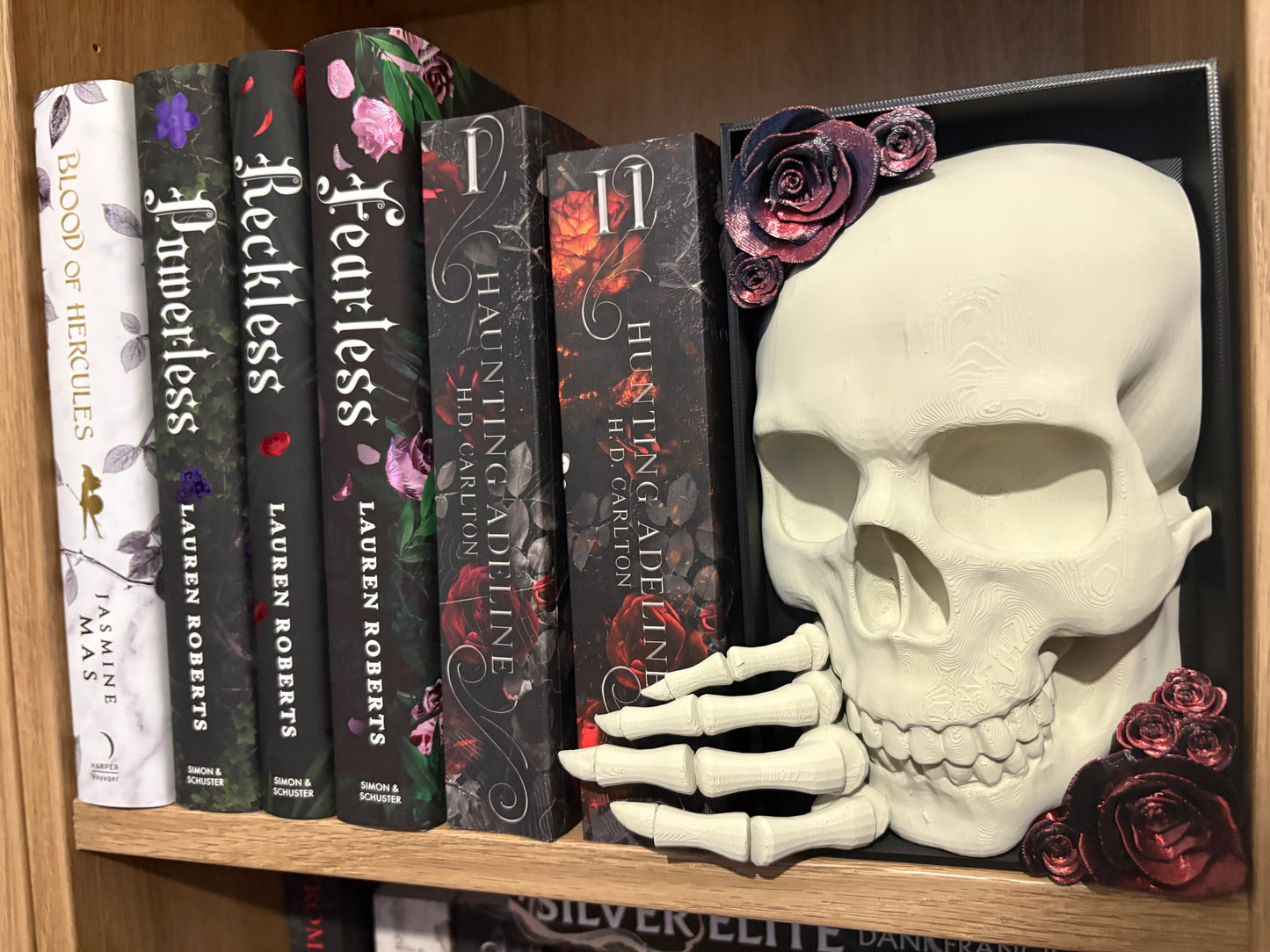 Dark Romance - Emerging Skull with 2 tone red/black roses