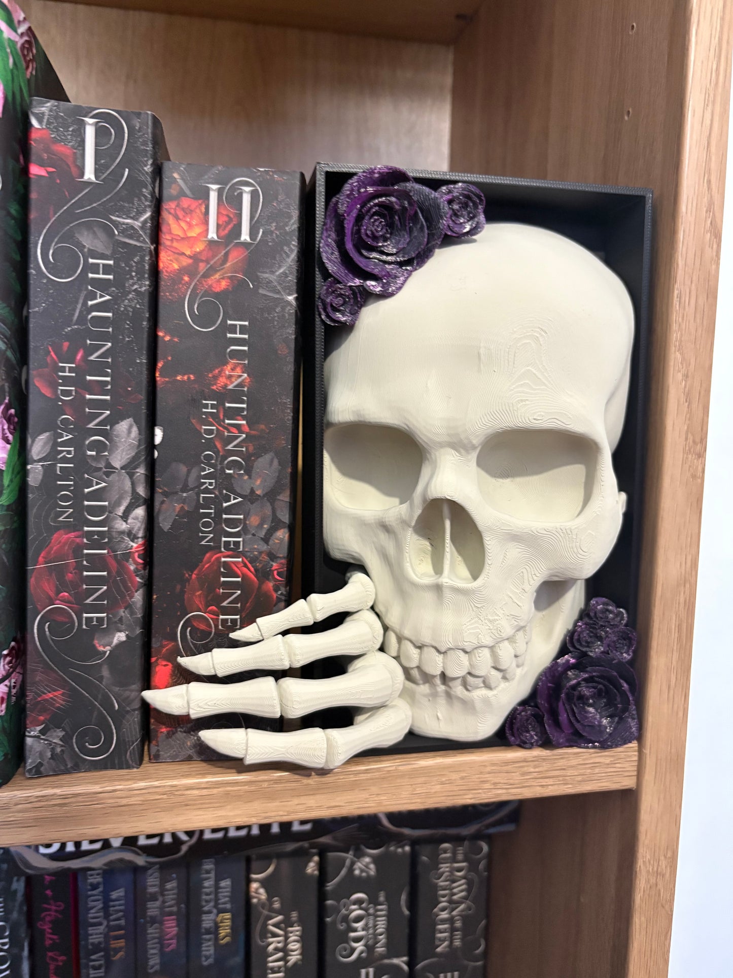 Dark Romance - Emerging Skull with 2 tone Purple/Black roses