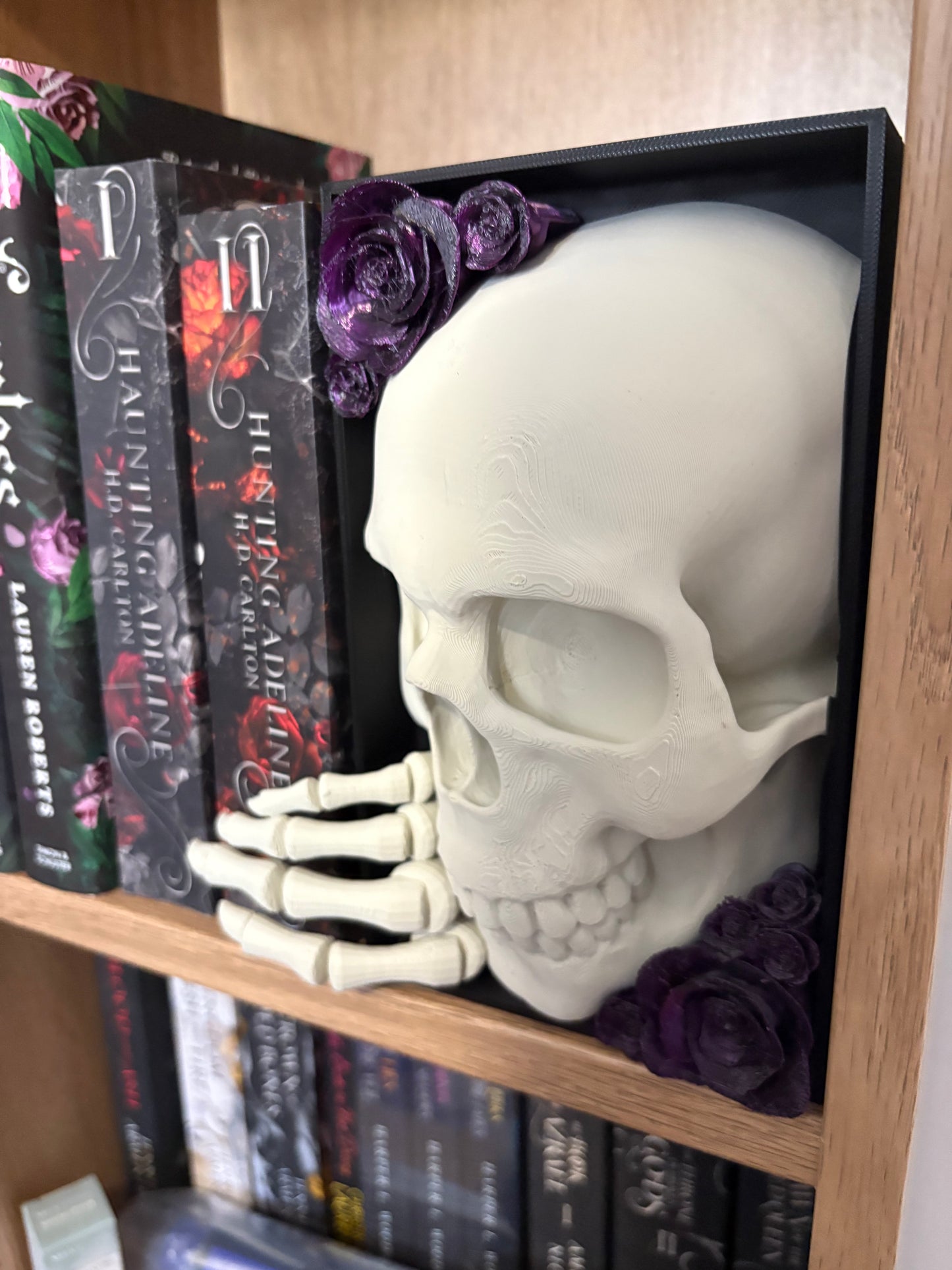 Dark Romance - Emerging Skull with 2 tone Purple/Black roses