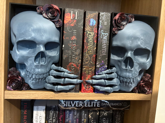 Dark Romance - 2x Greyish Blue Emerging Skull with 2 tone Red/Black Roses