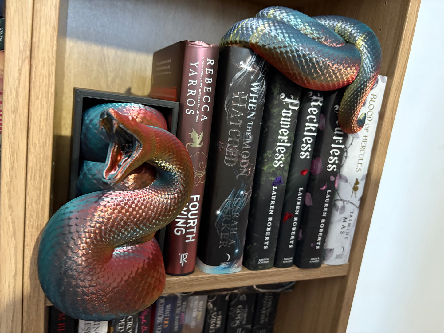 4 way colour Basilisk/Snake Book Nook (Green/Red/GoldBlack)