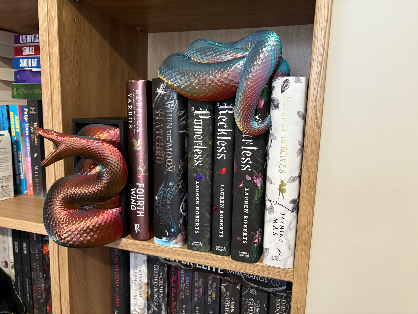 4 way colour Basilisk/Snake Book Nook (Green/Red/GoldBlack)