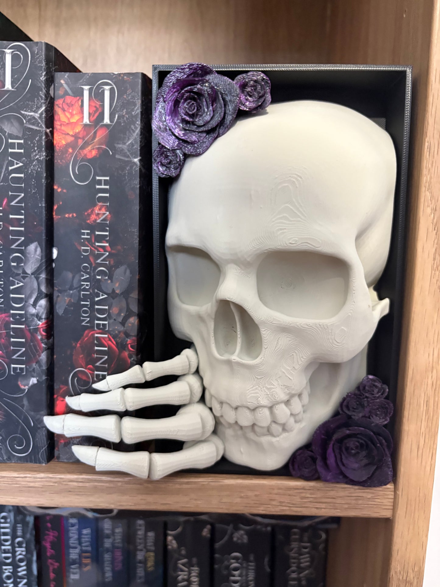 Dark Romance - Emerging Skull with 2 tone Purple/Black roses