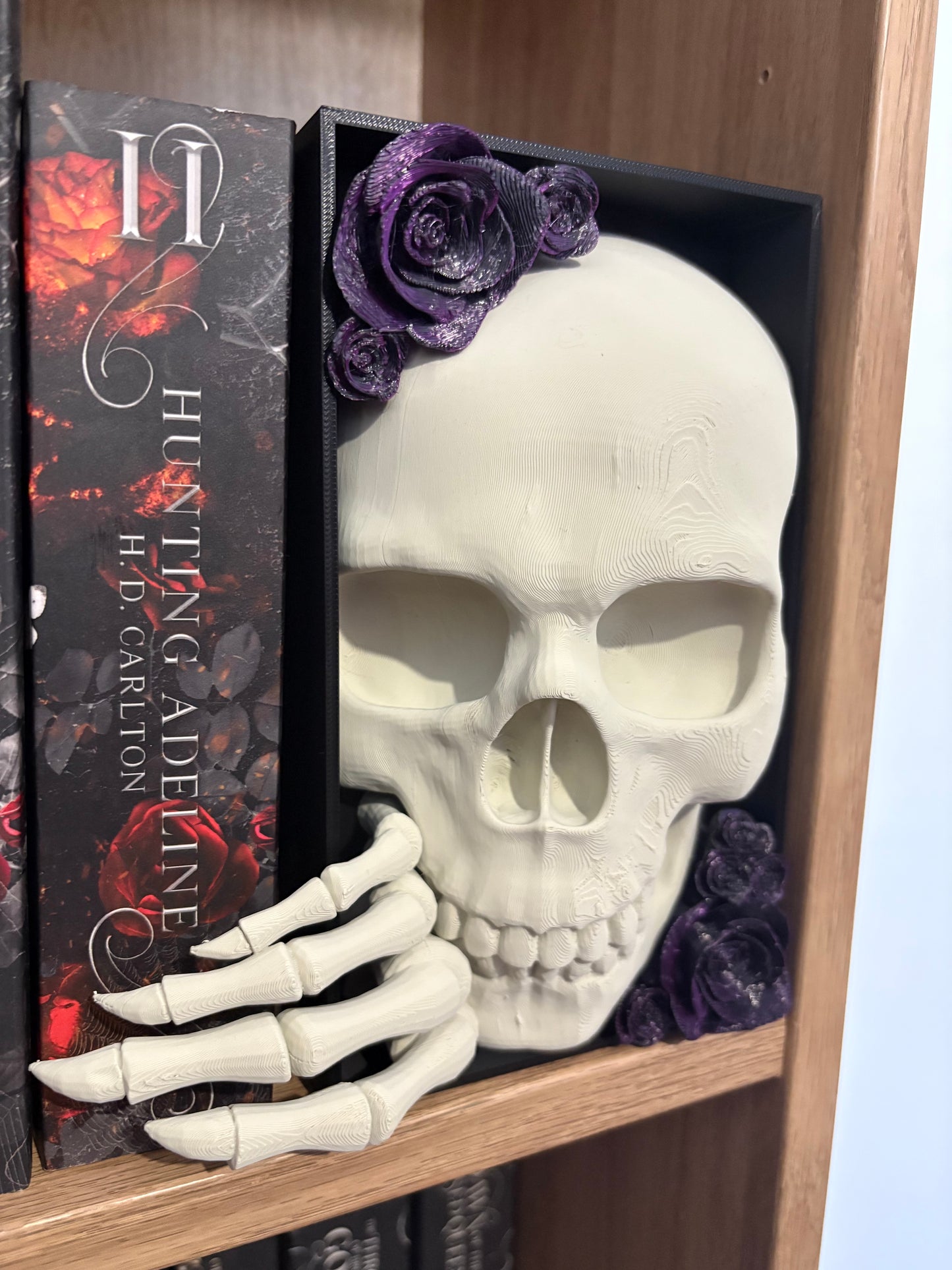 Dark Romance - Emerging Skull with 2 tone Purple/Black roses