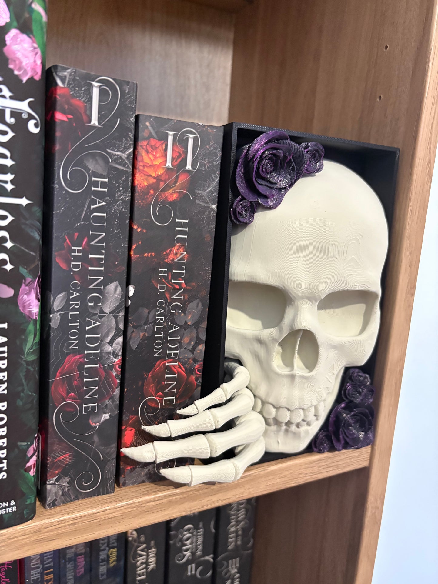 Dark Romance - Emerging Skull with 2 tone Purple/Black roses