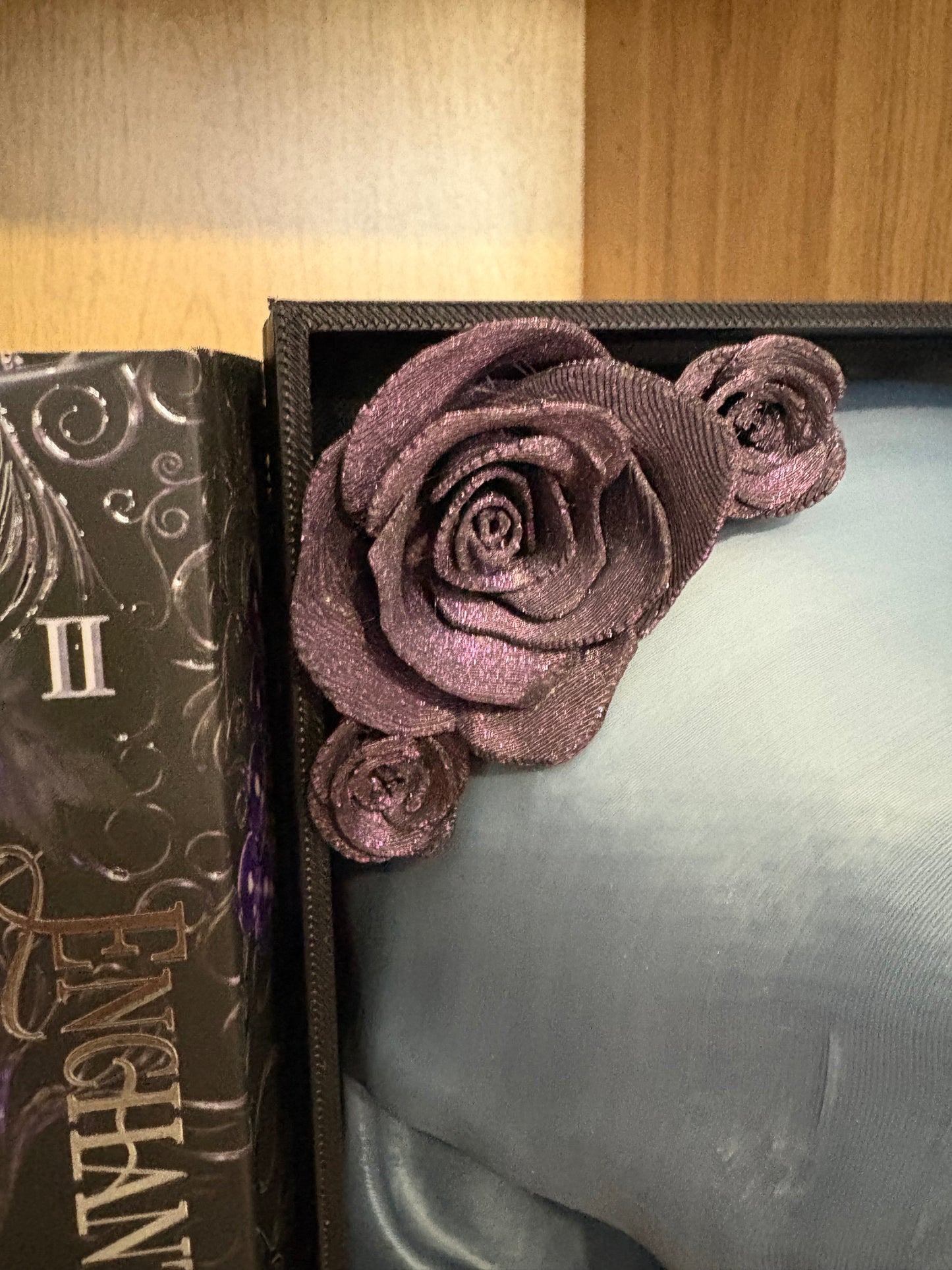 Dark Romance - Emerging Skull with Purple Glitter Roses