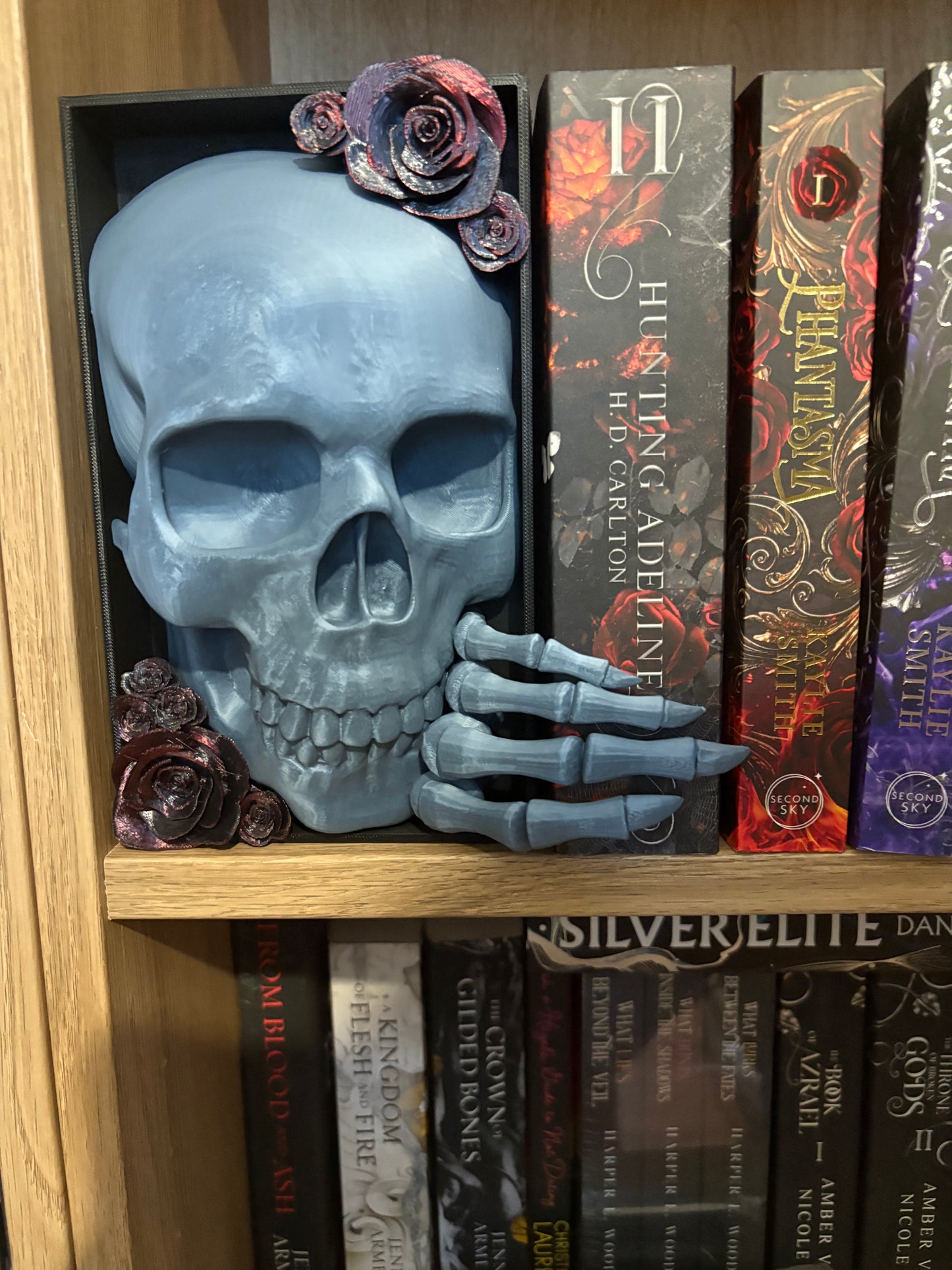 Dark Romance - Emerging Skull with 2 tone Red/Black Roses