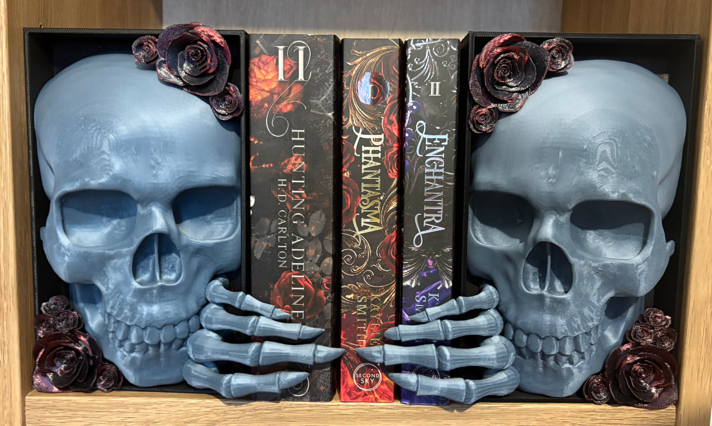 Dark Romance - 2x Greyish Blue Emerging Skull with 2 tone Red/Black Roses