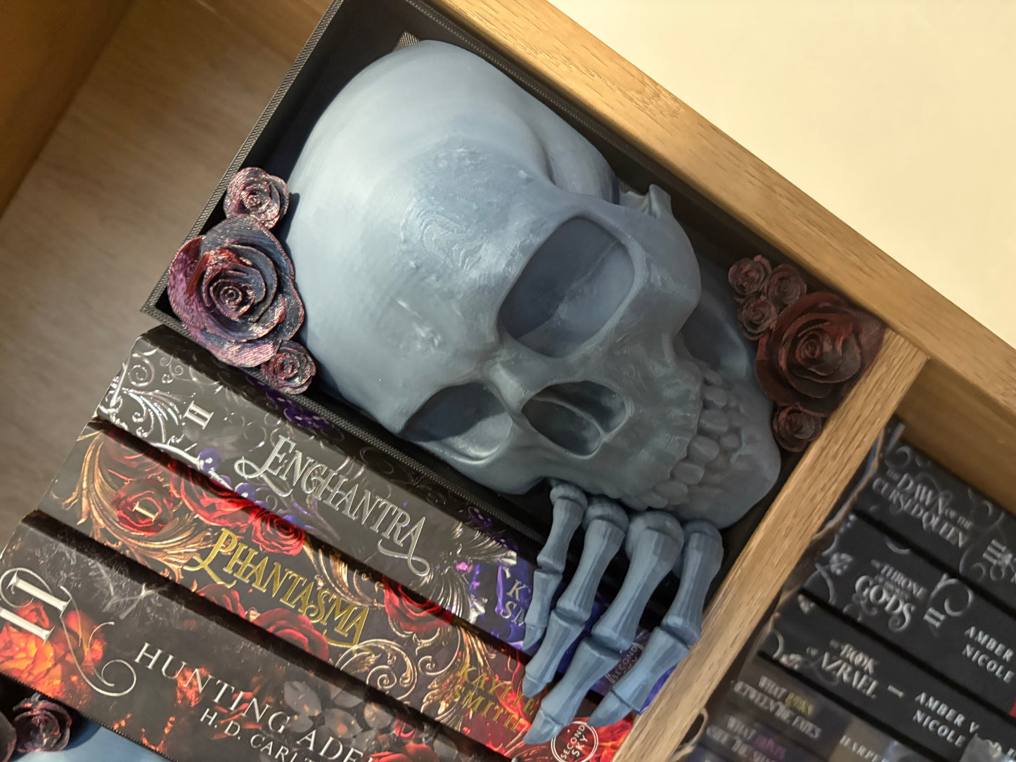 Dark Romance - Emerging Skull with 2 tone Red/Black Roses